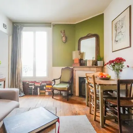 Parisian Cocoon In The 17th Appartement