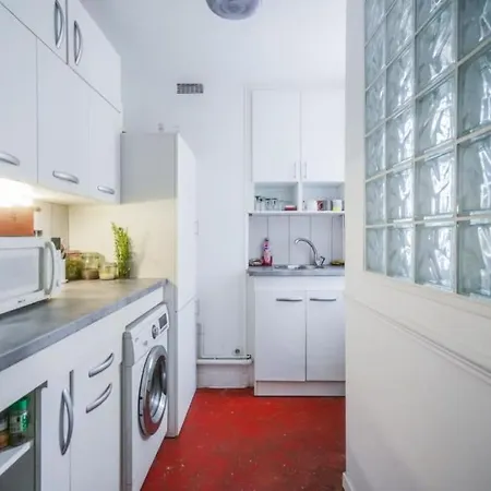 Parisian Cocoon In The 17th Appartement